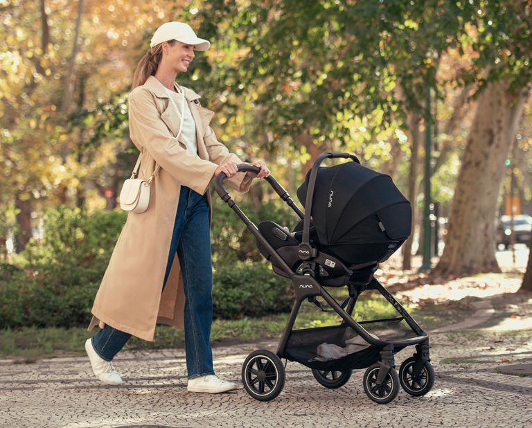 babyschale nuna arra flex travelsystem auf kinderwagengestell